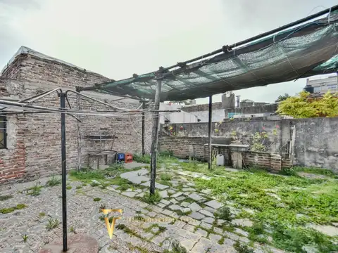 VENTA - PH - TRES AMBIENTES - TERRENO - PARQUE - JARDIN - A RECICLAR - RAMOS MEJIA