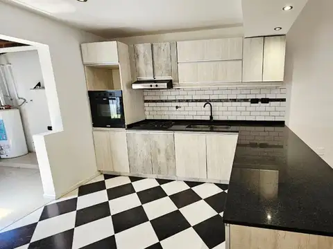 Casa en Venta en Don Torcuato, USD 145.000