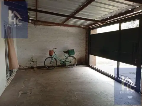 Casa 4 ambientes con 1 baño