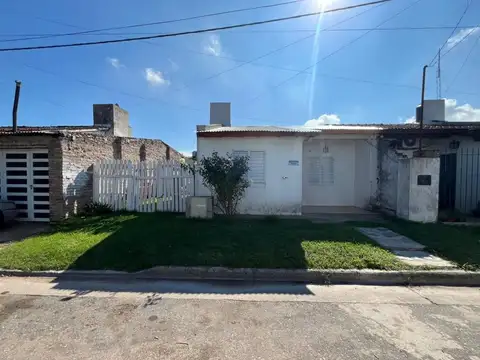 CASA EN VENTA EN PERGAMINO