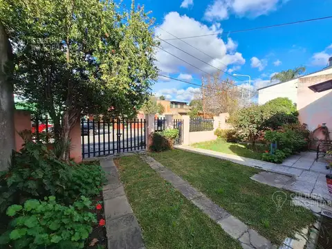 Casa en Venta en Isidro Casanova, USD 64.000