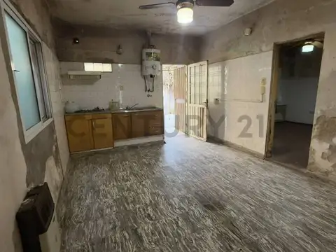 Casa 3 ambientes con 1 baño