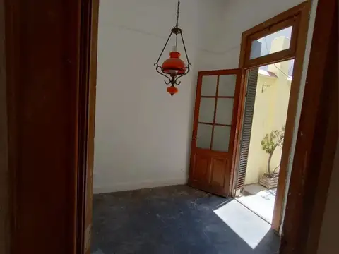 Depto Tipo Casa en Venta en Flores, USD 132.000