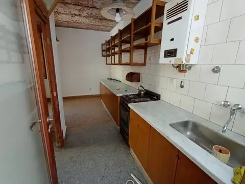 Av Juan B. Alberdi 2600 Flores PH 4amb U$132.000