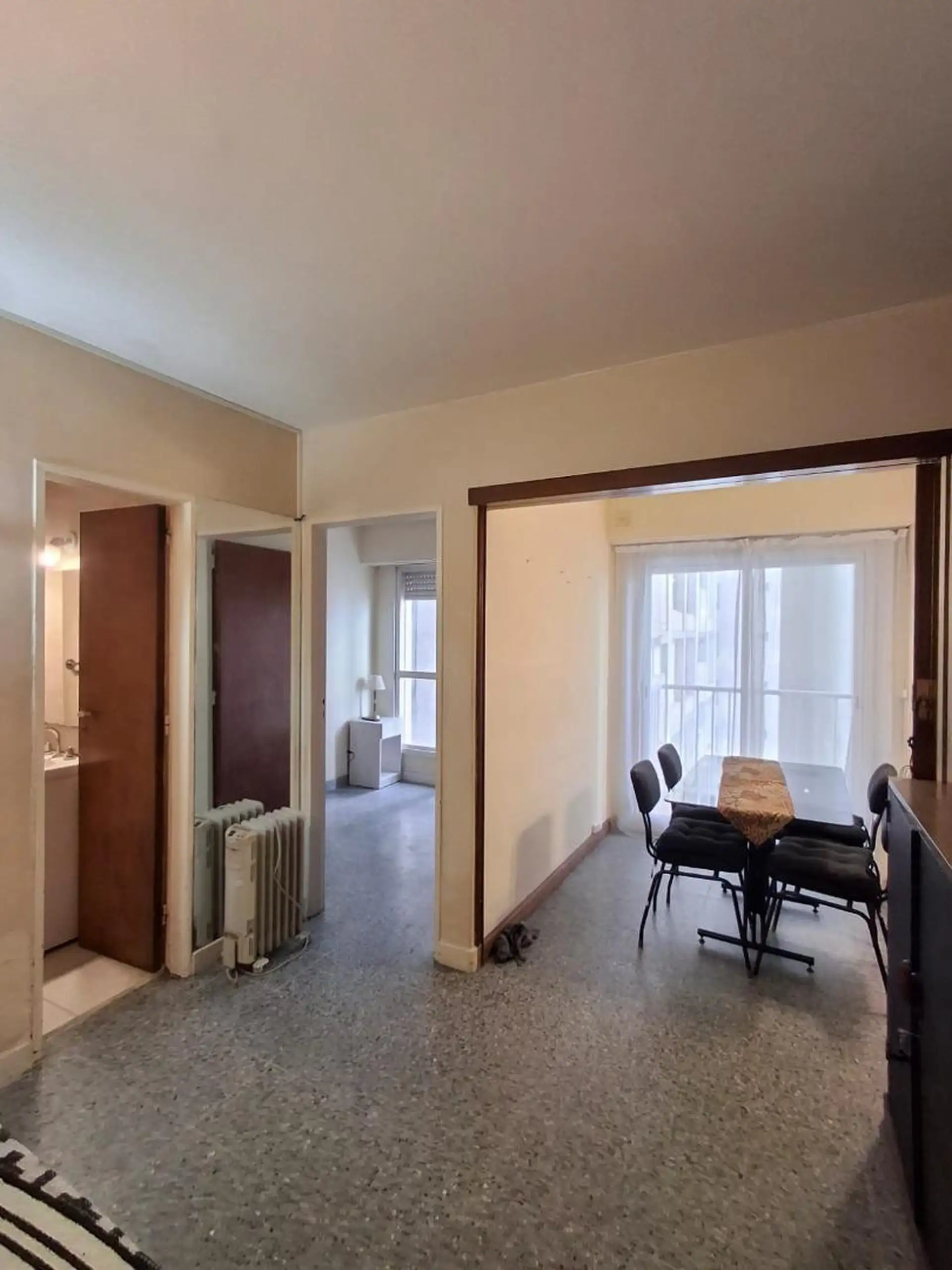 Venta dpto 2 amb con balcón y vista lateral al mar