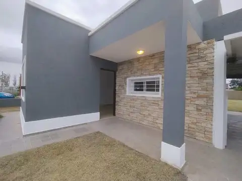 VENTA CASA 3 DORMITORIOS COLONIA TIROLESA