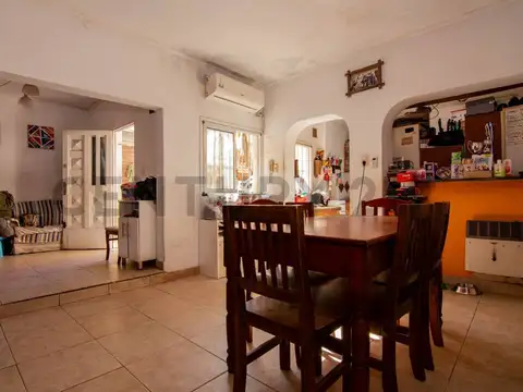 Venta Departamento PH de 2 Dormitorios con terraza y parrillero en Pichincha, Rosario