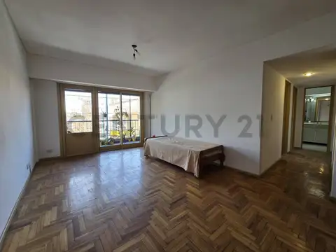 VENTA DEPARTAMENTO 4 AMBIENTES EN FLORESTA