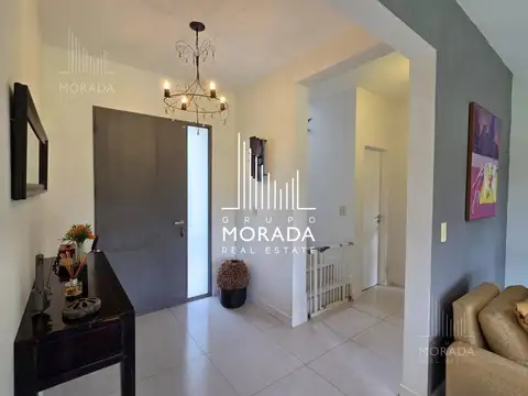 Casa 6 ambientes con 4 baños