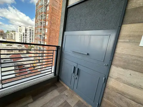 Venta de amplio tres ambientes de categoría con baulera en Wilde Centro