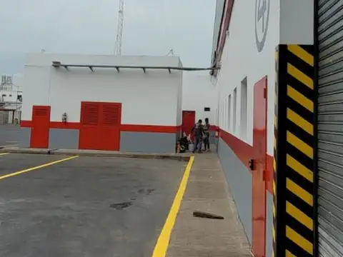 Galpon en Alquiler 115  mts Fondo