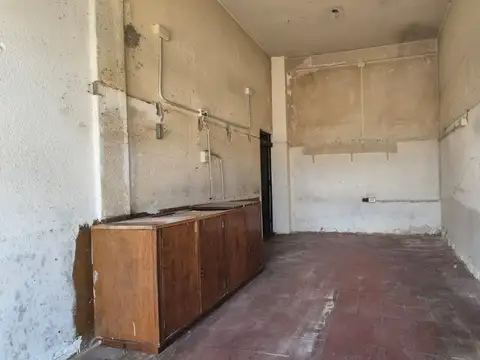 LOCAL A MTS DE LA ESQUINA ! SIN EXPENSAS - OPORTUNIDAD...