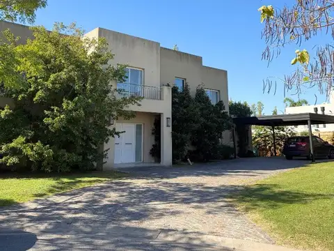 Casa en Venta en Bs As Village
