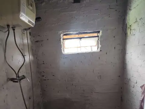 Casa 3 ambientes con 1 baño