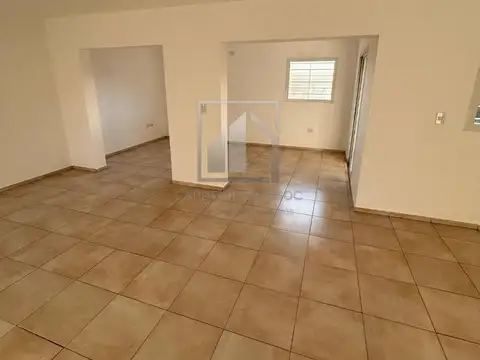 Casa en Venta en Lomas Sur, USD 135.000