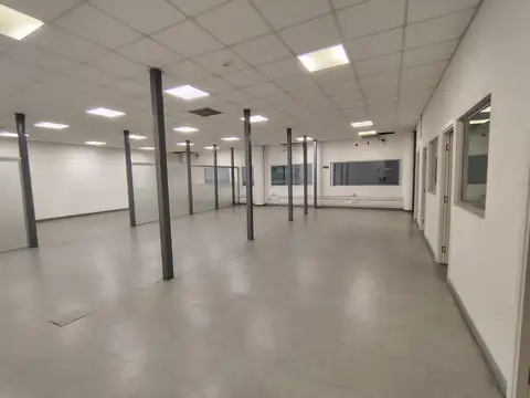 ALQUILER AGUADA OFICINAS DEPOSITO GARAGE 2130M2