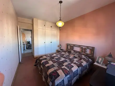Departamento 5 ambientes con 2 baños
