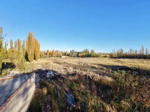 Terreno en Venta 100  mts Frente