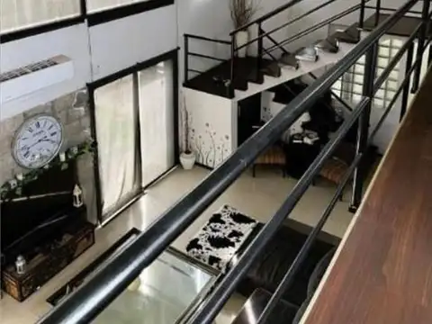 Casa en Venta con 3 cocheras