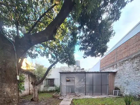 Casa en Alquiler con 1 cochera