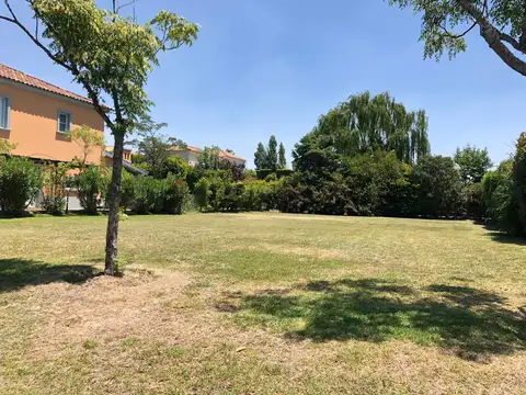 Lote interno en venta en Nordelta La Alameda