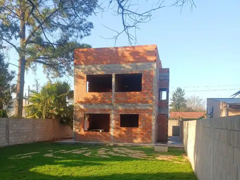 VENTA CASA A TERMINAR EN DEL VISO