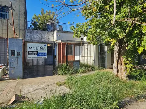 Casa sobre lote 10x25 – Ideal inversión o reciclaje – Haedo