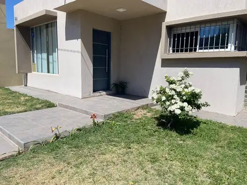 CASA 3 DORM. APTA CRÉDITO - EN B° ALTOS DEL CERRO