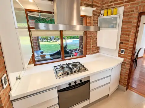 Casa 3 ambientes con 2 baños