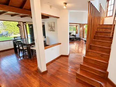 Casa en Venta con 1 cochera