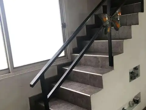 Avenida Emilio Castro 6400, Piso 1