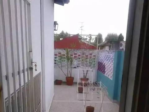 Depto Tipo Casa 4 ambientes con 1 baño