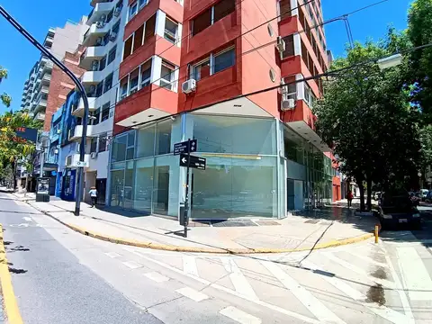 VENDE LOCAL ESQUINA SOBRE LIBERTADOR NUÑEZ