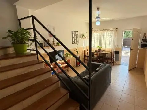 Casa 3 ambientes con 2 baños