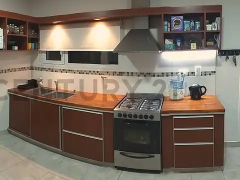 Hermosa casa de 3 ambientes a pocas cuadras del mar  D 31377