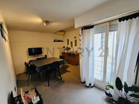 VENTA DEPARTAMENTO 3 AMBIENTES C/ TERRAZA COMPARTIDA - VERSALLES