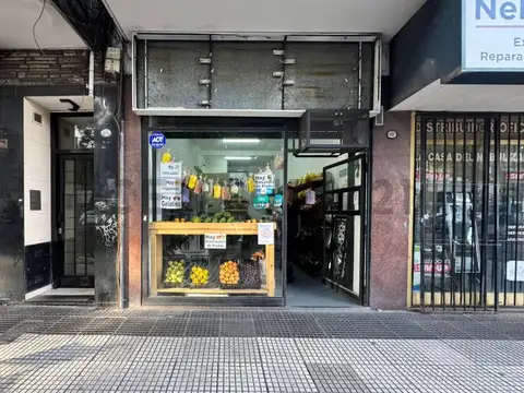 Av Forest 600, Piso 0