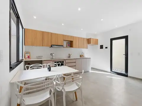 Depto Tipo Casa 3 ambientes con 2 baños
