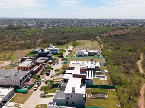 Venta lote Piana Valle Escondido 830m2 