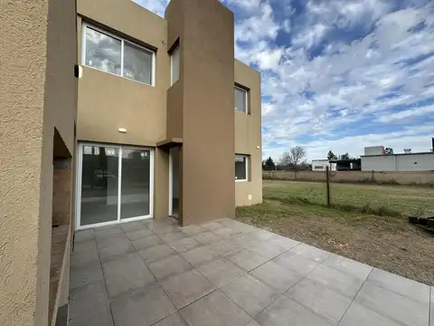 Casa en Venta en Roldan, USD 92.000