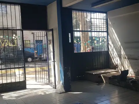 Local en Alquiler Via Púb.