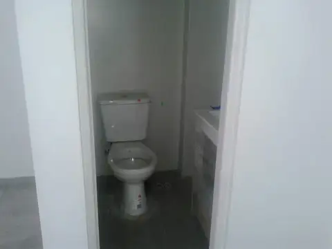 Local en Alquiler en Centro, $ 100