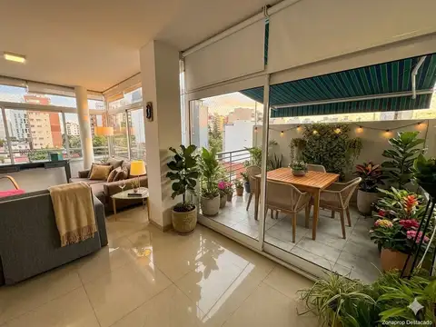 VENTA DEPTO DUPLEX 3 AMBIENTES CON TERRAZA Y COCHERA EN FLORES SUPER LUMINOSO