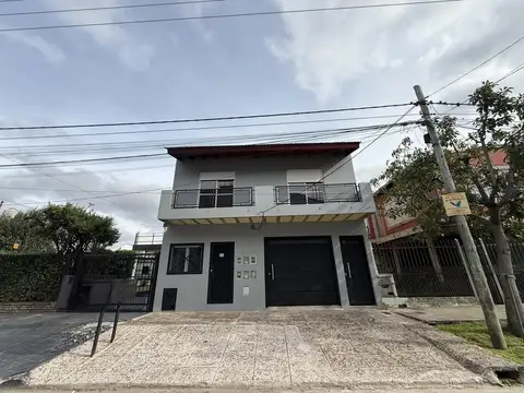 Depto Tipo Casa en Alquiler de 2 ambientes