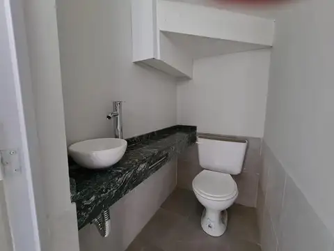 Casa 2 ambientes con 1 baño