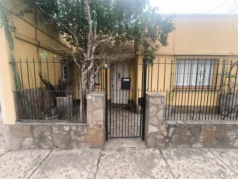 CASA EN ESQUINA · 3 AMBIENTES · BOULOGNE, SAN ISIDRO