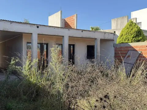 CASA DE UN DORMITORIO A TERMINAR