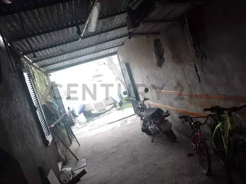 Casa 5 ambientes con 1 baño