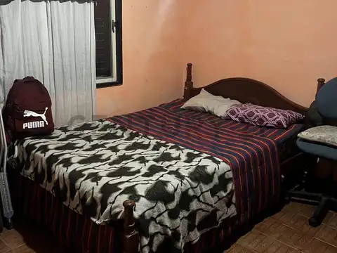 San Carlos 521 e/ 138 y 139 venta de casa 4 dormitorios  APTA BANCO