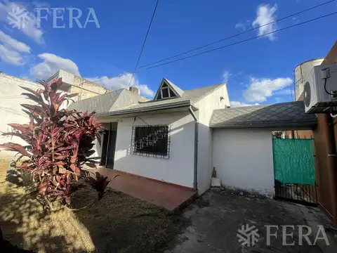 Depto Tipo Casa en Venta en Villa Dominico, USD 65.000